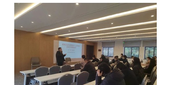 以信心凝聚力量，以實干譜寫華章——在新經(jīng)濟下，發(fā)現(xiàn)新商機，實現(xiàn)新發(fā)展