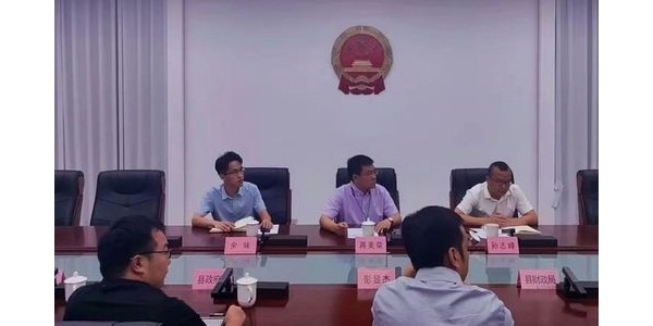 貴陽院遇見中江縣！不吃又不喝，經(jīng)濟要滑坡——中江表妹